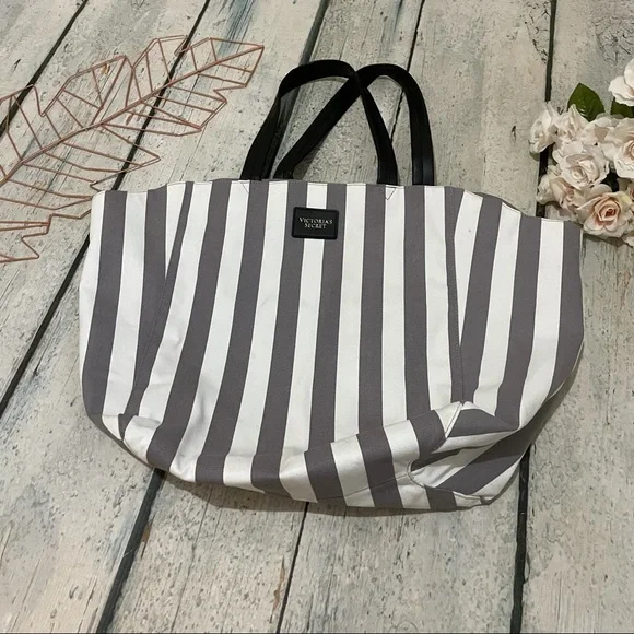 Victoria’s Secret tote beach bag large grey white striped black pocket summer - Picture 2 of 7